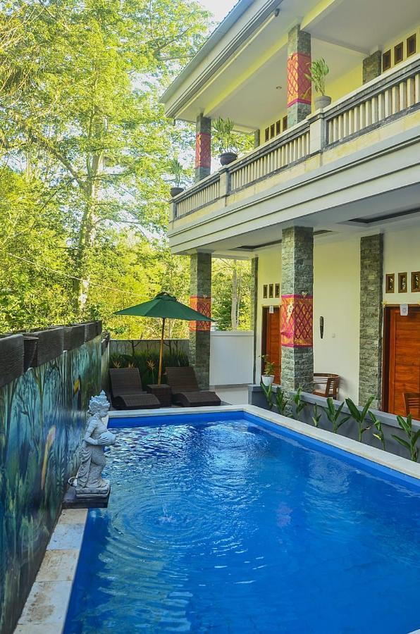 The Puncak Santhi Inn Batununggul Exteriér fotografie
